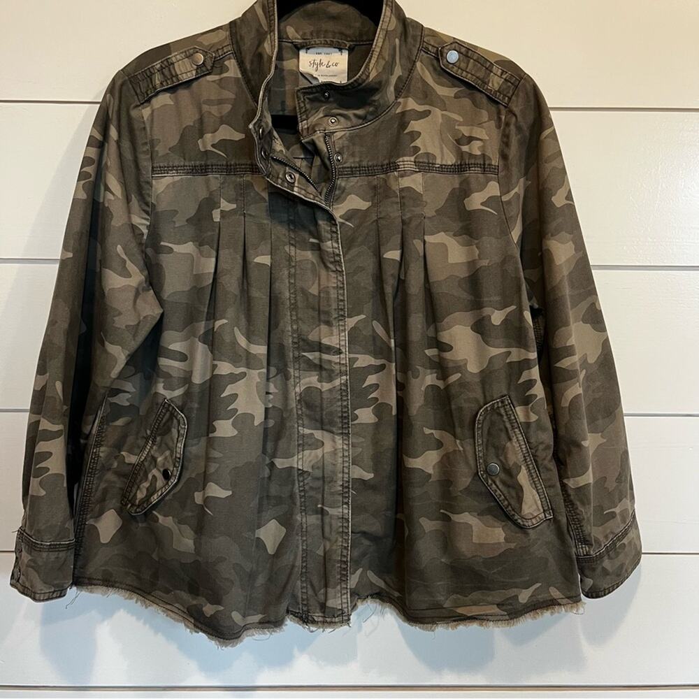 Style & Co Long sleeve Army Camouflage Utility Jacket Short Size LP
